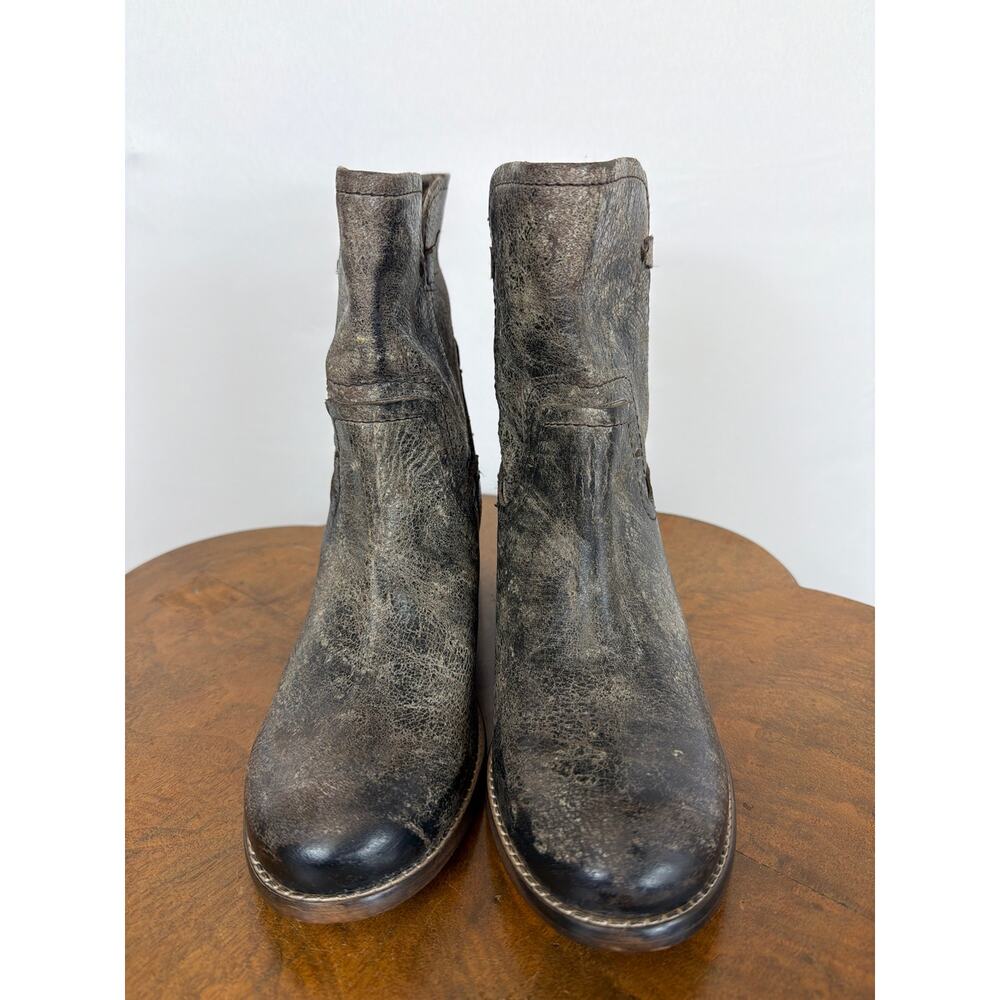 Diba True Charcoal Distressed Leather Pull On 2 Inch Heel Boots Size 8.5 NWOB - Picture 2 of 6